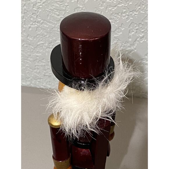 Nutcracker Soldier Red Green Wood Classic Decor Christmas 10" Bed Bath & Beyond - Picture 3 of 7